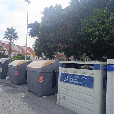 Casa Trebol Parquing Gratis Apartment Estepona Exterior photo