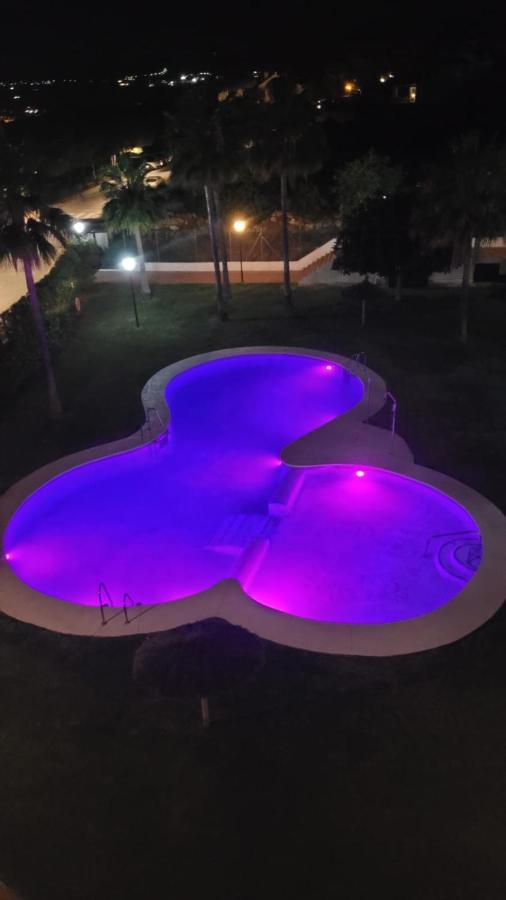 Casa Trebol Parquing Gratis Apartment Estepona Exterior photo