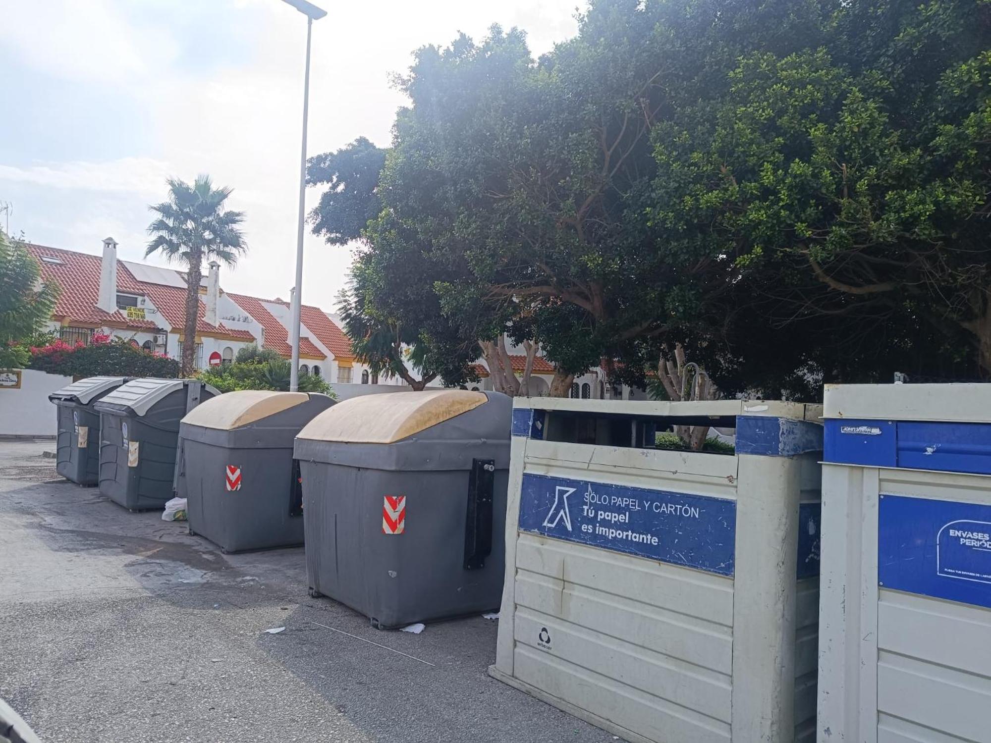 Casa Trebol Parquing Gratis Apartment Estepona Exterior photo